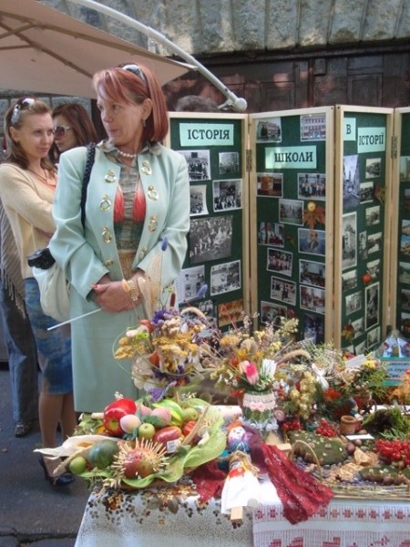 Ко Дню города в Ужгороде состоялась выставка осенних композиций учащихся учебных заведений города