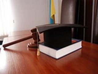 Трьом закарпатським судам додадуть суддів