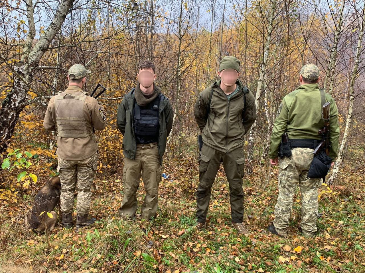 На Закарпатті "ухилянти" з Донеччини і Черкащини 4 доби блукали горами на шляху до Словаччини (ФОТО)