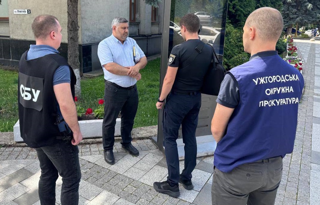 Затриманому на хабарі депутату Ужгородської міськради Мирославу Горвату присудили тримання під вартою з можливістю застави в 250 тис. грн
