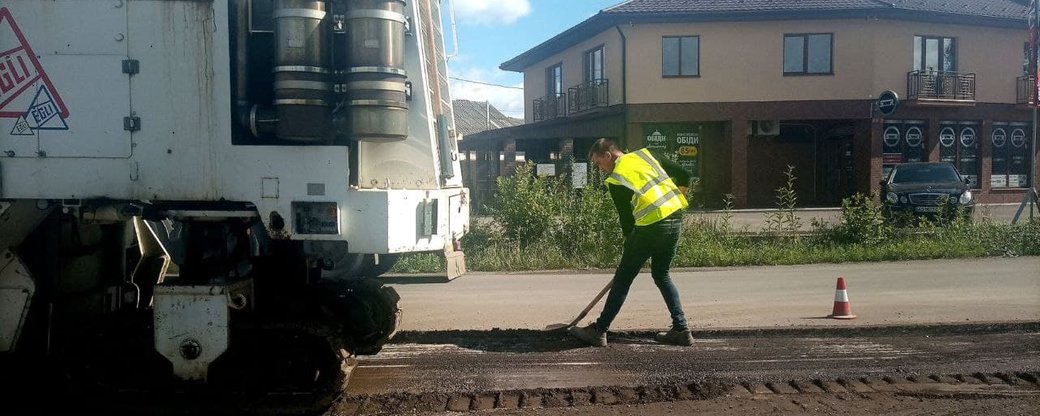 В Ужгороді відновлюють дорогу, якою на виклики їздять рятувальники (ФОТО, ВІДЕО)