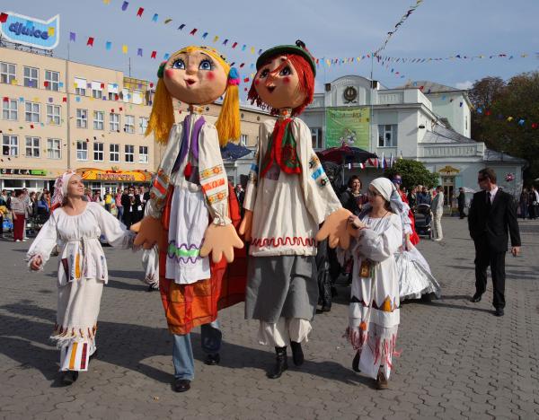 Дорослий ювілей лялькового театру