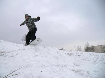 Ужгородські сновбордисти власноруч будують собі парк